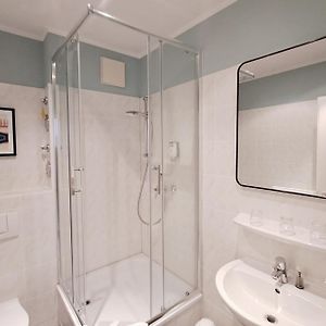 Camera standard con letto queen size